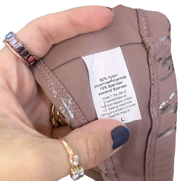 Beyond Yoga Mauve and Silver Sports Bra - Picture 7 of 7